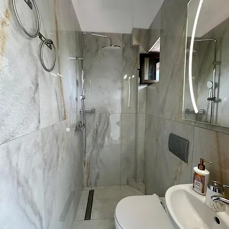 Argilos Aparthotel *
