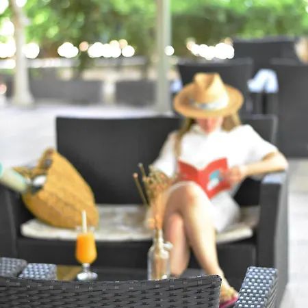 Argilos Apartahotel