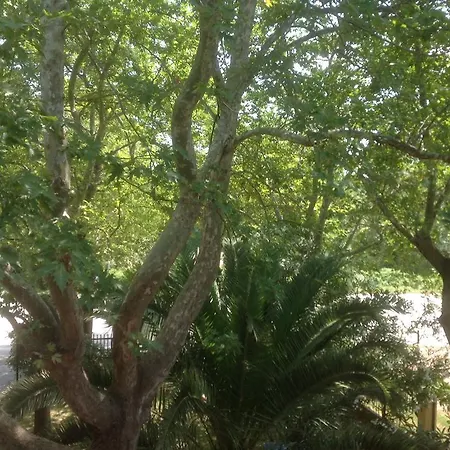 Ξενοδοχείο με διαμερίσματα Argilos